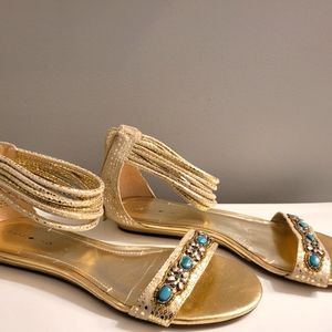 Bandolino Gold & Turquoise Sandals 9